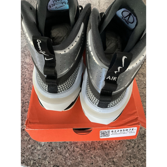 Size 12- Nike Air Zoom GT Jump Black Red main image 10